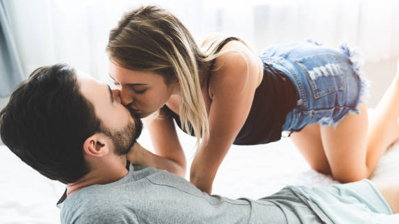 Darah Haid Bisa Membuat Suami Nurut? Simak Penjelasannya