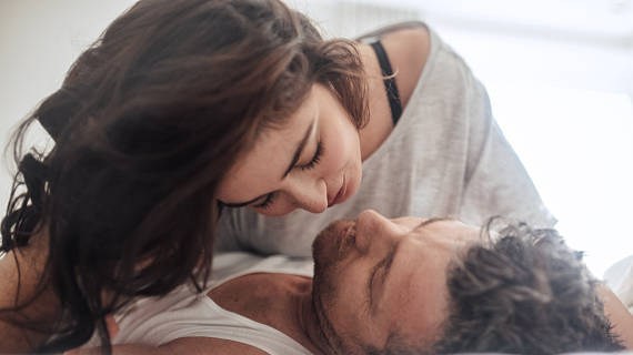 Minyak Pelet Super Ampuh yang Aman: Energi Pengasihan