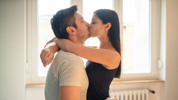 Cara Membuat Orang Tergila Gila pada Anda dengan Pengasihan