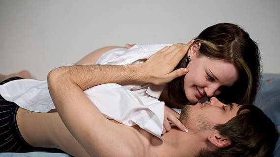 Mantra Pengasihan Wanita: Membangkitkan Aura Kasih Sayang