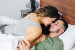 Pelet Ampuh Media Celana Dalam untuk Mengunci Hati Pasangan