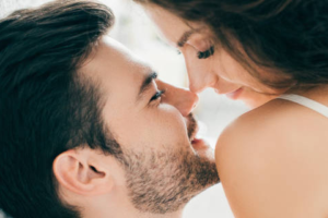 Ilmu Pemikat Cewek: Aura Pesona Agar Disukai Banyak Wanita