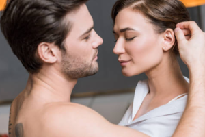 Cara Meluluhkan Hati Wanita yang Cuek Lewat Chat